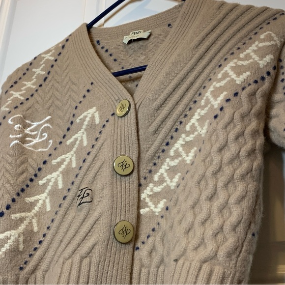 FENDI Karligraphy Cable-Knit Wool Cashmere Button-Front Crop Cardigan $1,980.00 - Picture 5 of 10